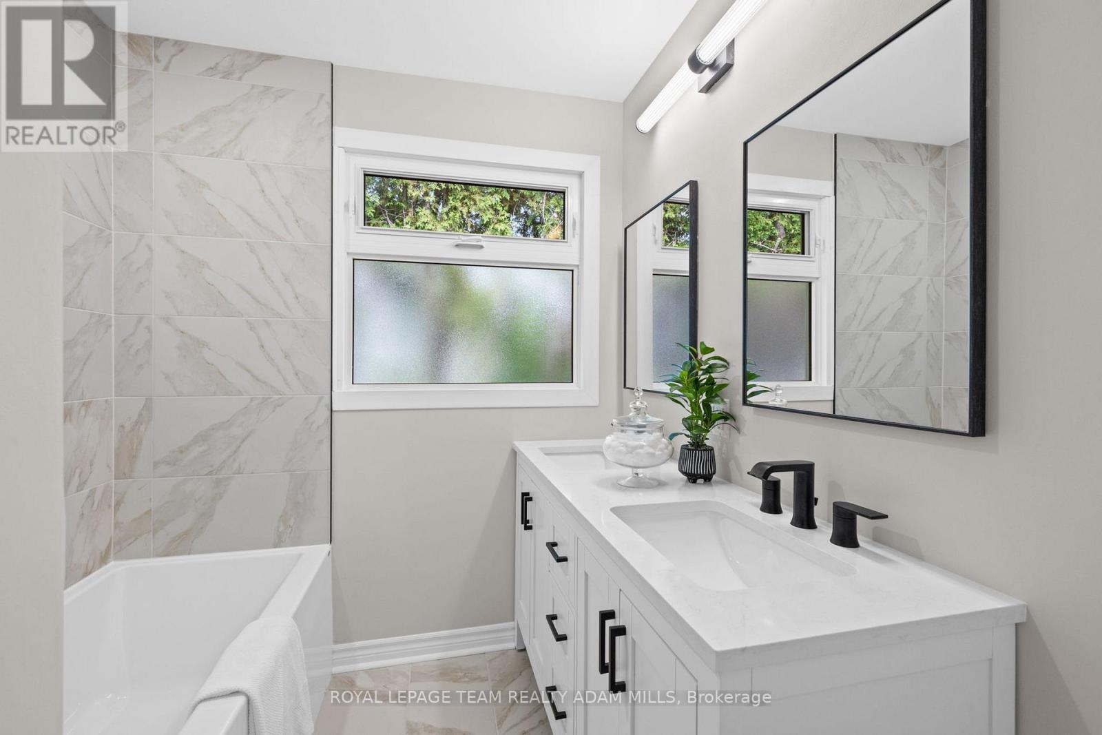 968 Walkley Road, Ottawa, Ontario  K1V 6R3 - Photo 27 - X12375194
