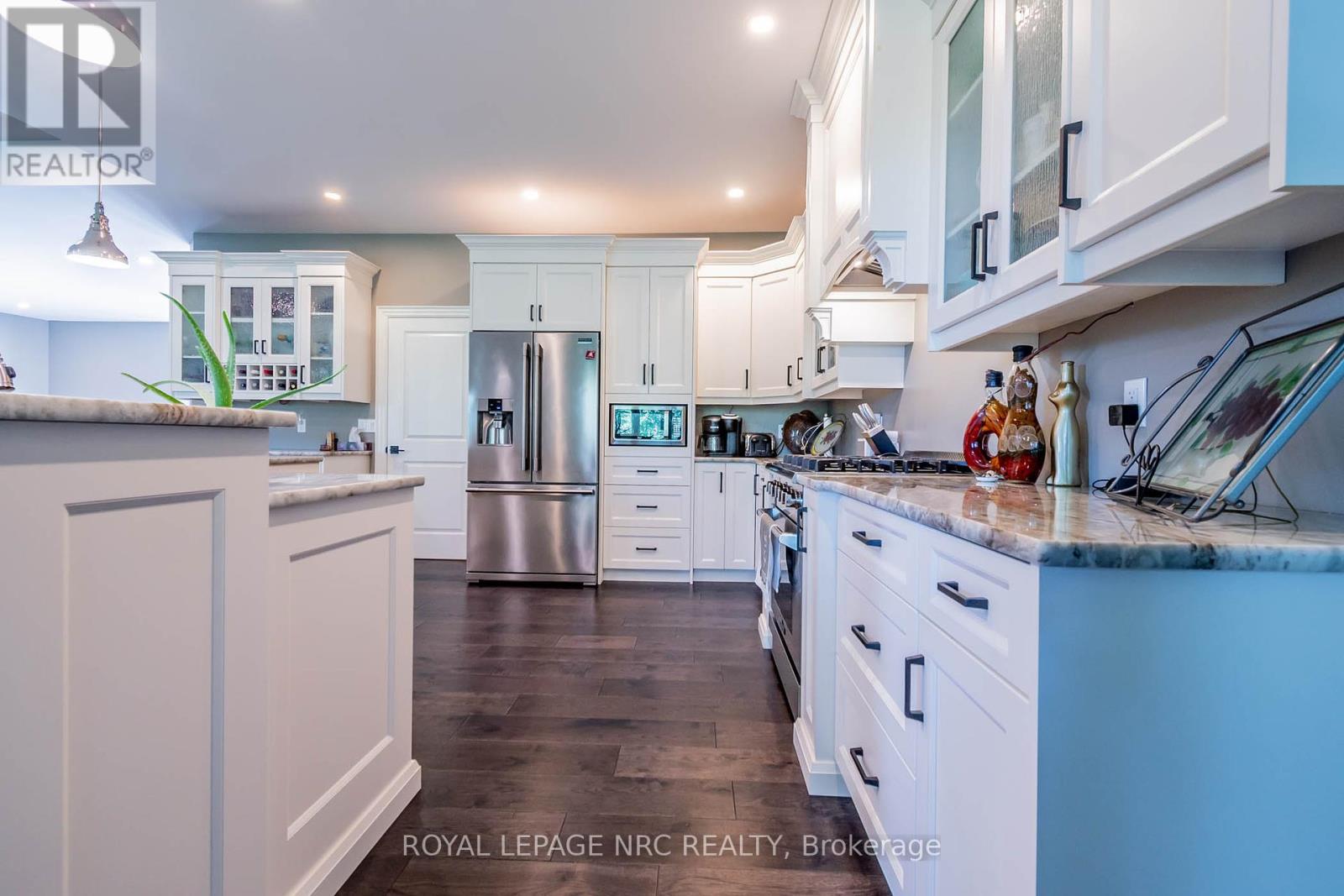 713 Clarence Street, Port Colborne, Ontario  L3K 6B8 - Photo 17 - X12375176