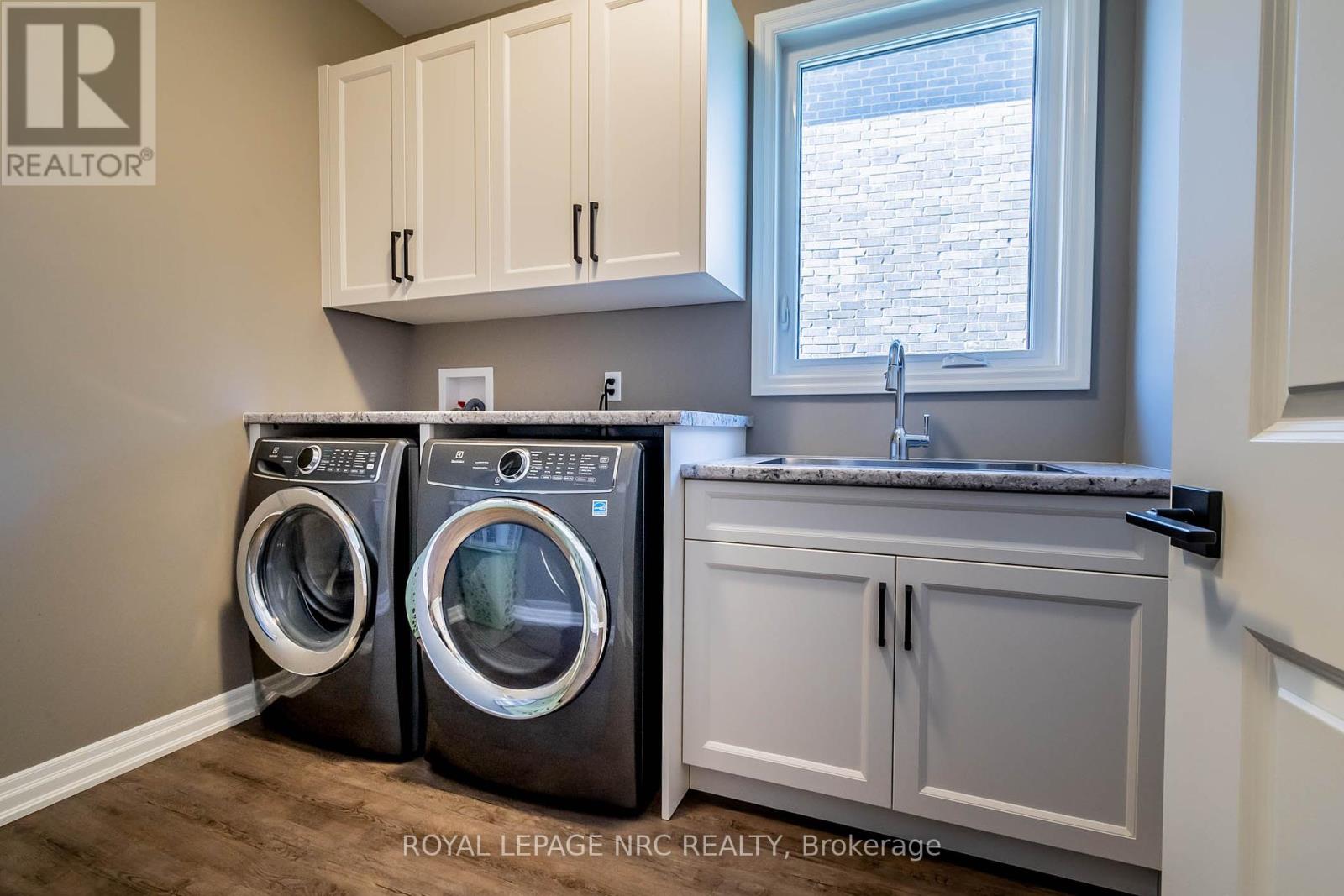 713 Clarence Street, Port Colborne, Ontario  L3K 6B8 - Photo 22 - X12375176