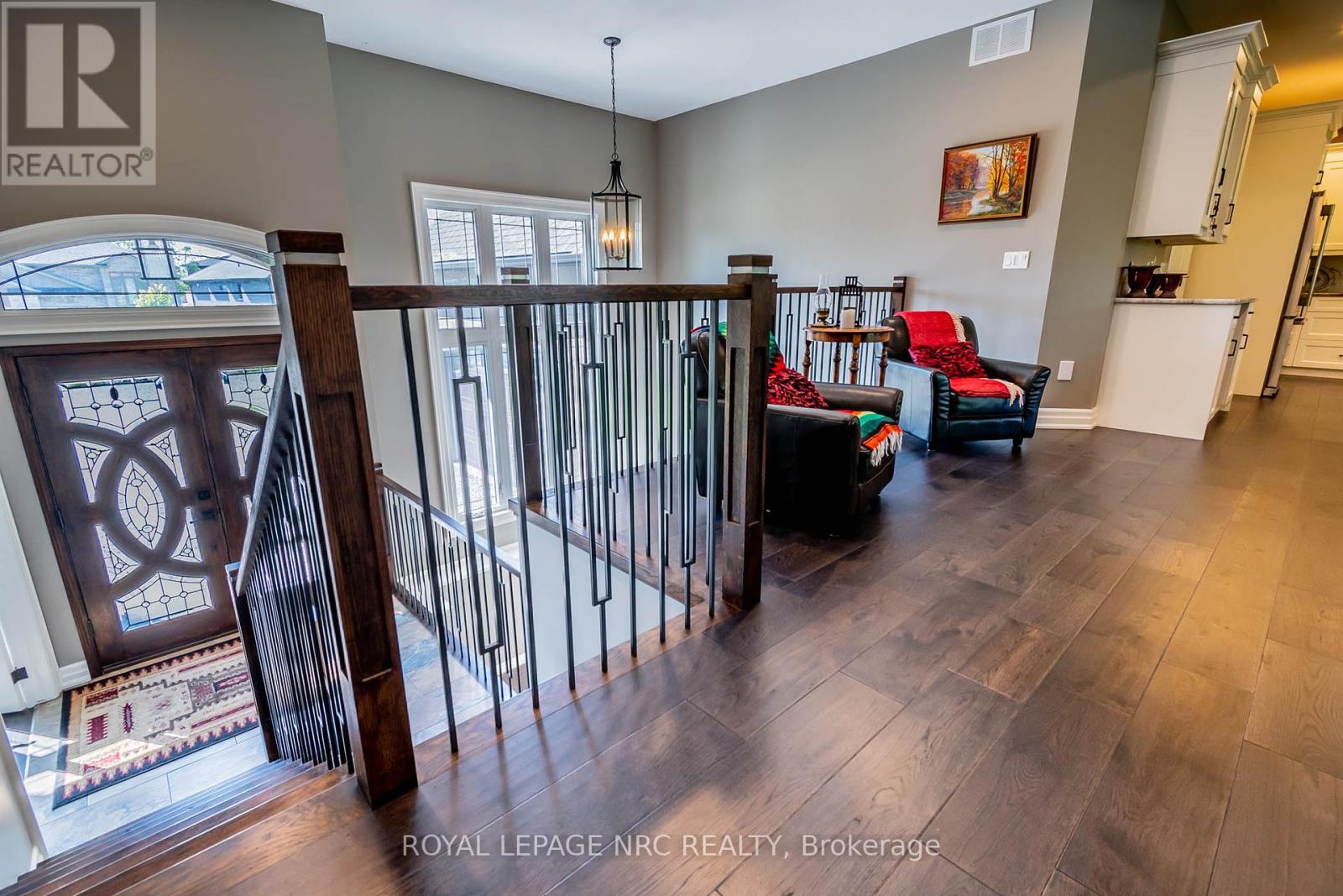 713 Clarence Street, Port Colborne, Ontario  L3K 6B8 - Photo 6 - X12375176