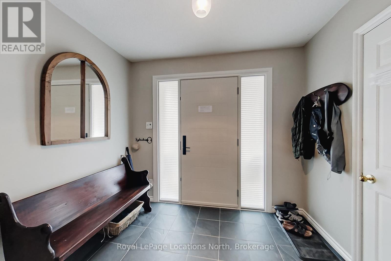 6 - 6 Port Road, Collingwood, Ontario L9Y 5C8 - Photo 2 - S12375119