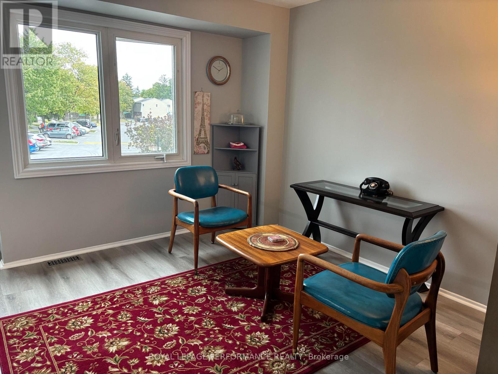 302 Salter Crescent, Ottawa, Ontario  K2K 1Z3 - Photo 14 - X12364882
