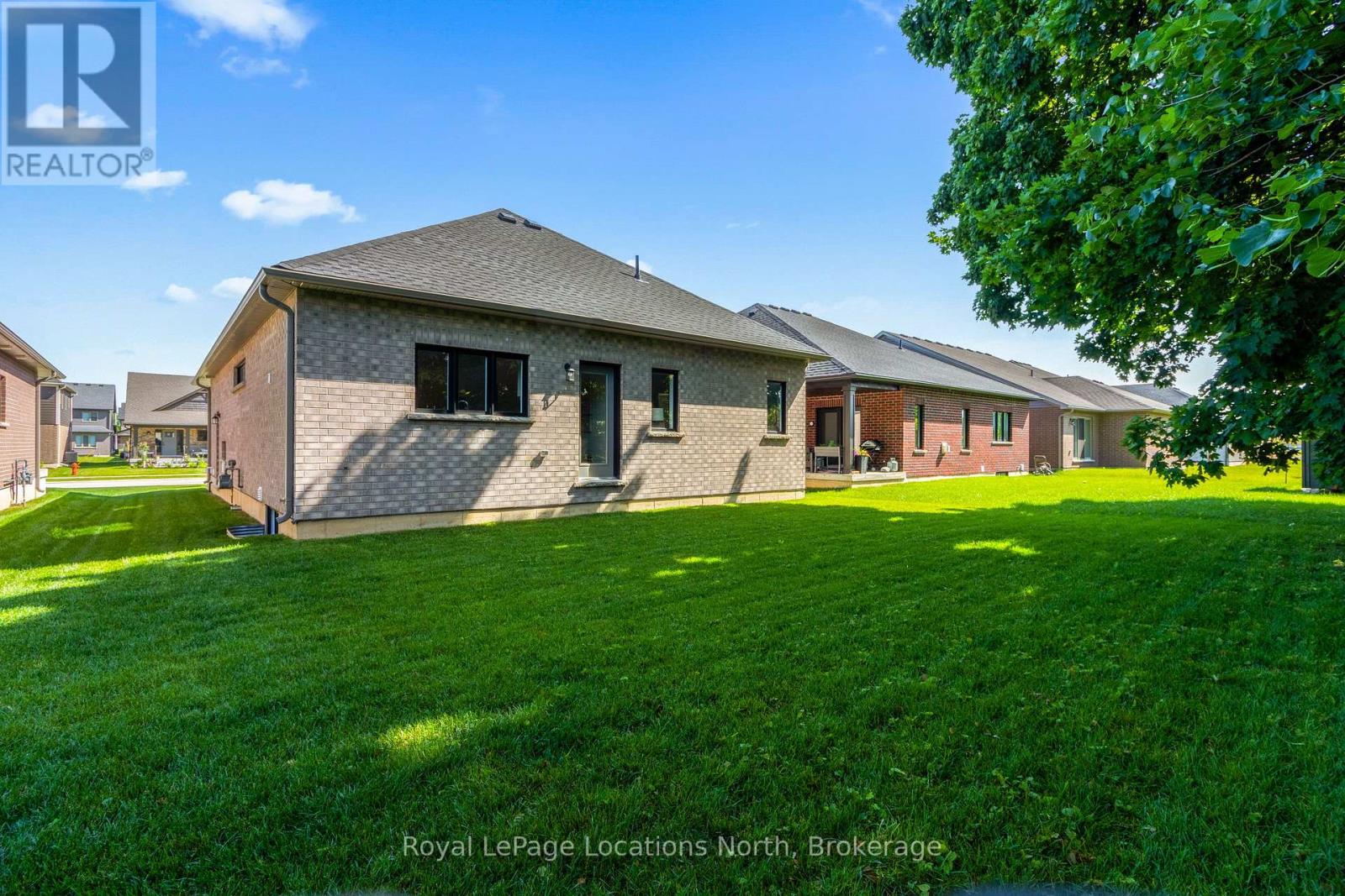 113 Emerson Way, West Grey, Ontario  N0G 1R0 - Photo 38 - X12375160