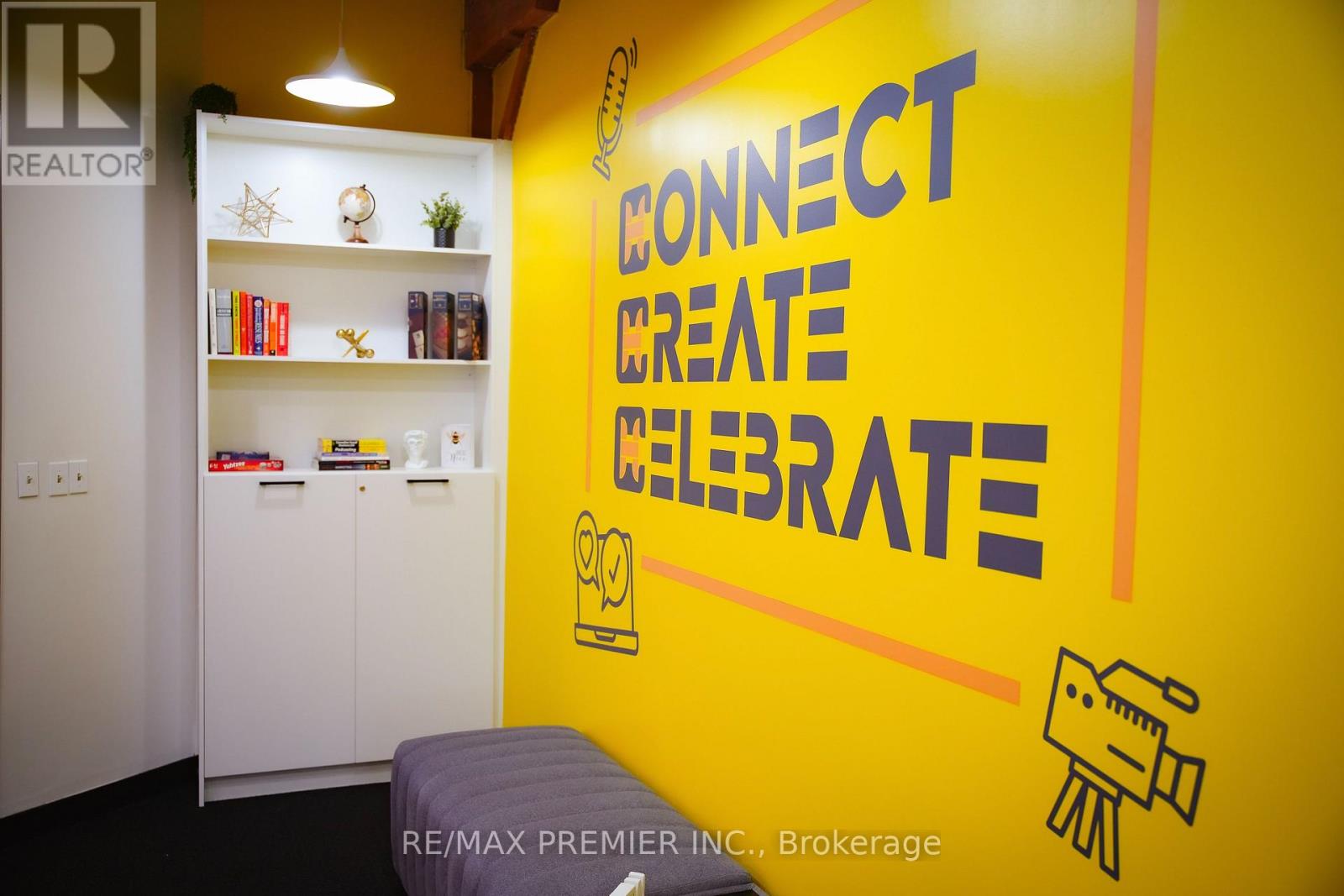 Unknown Address, ,     - Photo 6 - X12375010