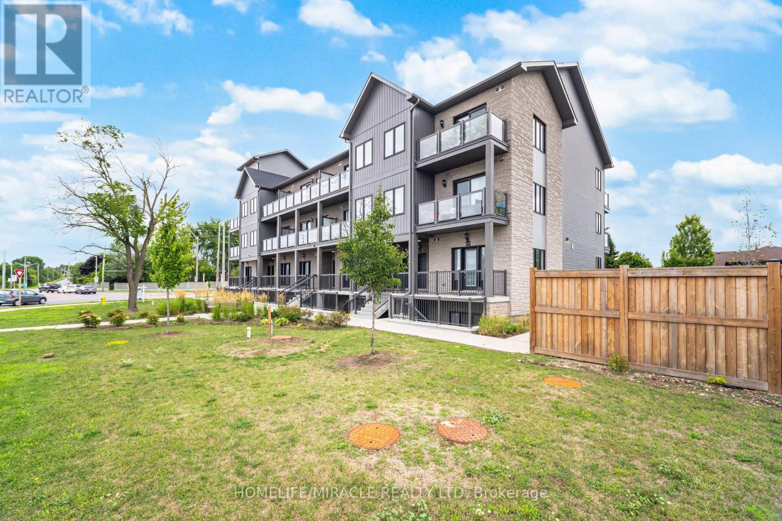Property at 305 - 721 FRANKLIN BOULEVARD image 2