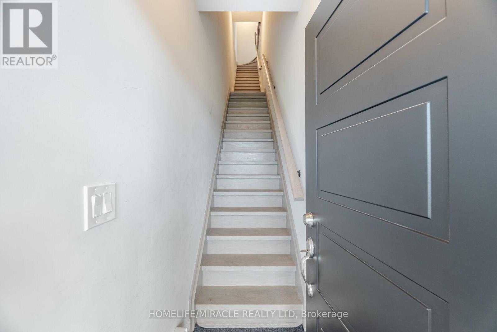 Property at 305 - 721 FRANKLIN BOULEVARD image 5