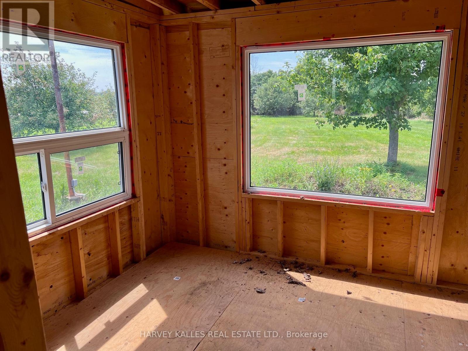 11 Melville Road, Prince Edward County, Ontario  K0K 1T0 - Photo 14 - X12373016