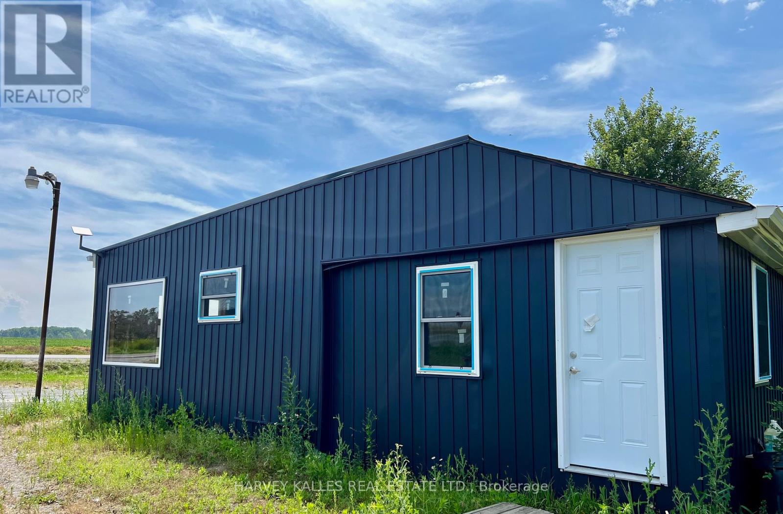 11 Melville Road, Prince Edward County, Ontario  K0K 1T0 - Photo 7 - X12373016