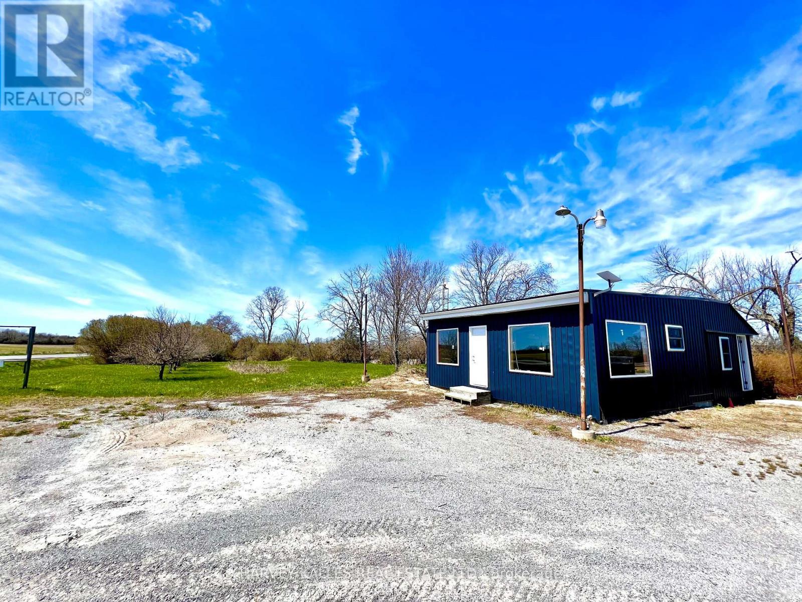 11 Melville Road, Prince Edward County, Ontario  K0K 1T0 - Photo 3 - X12373016