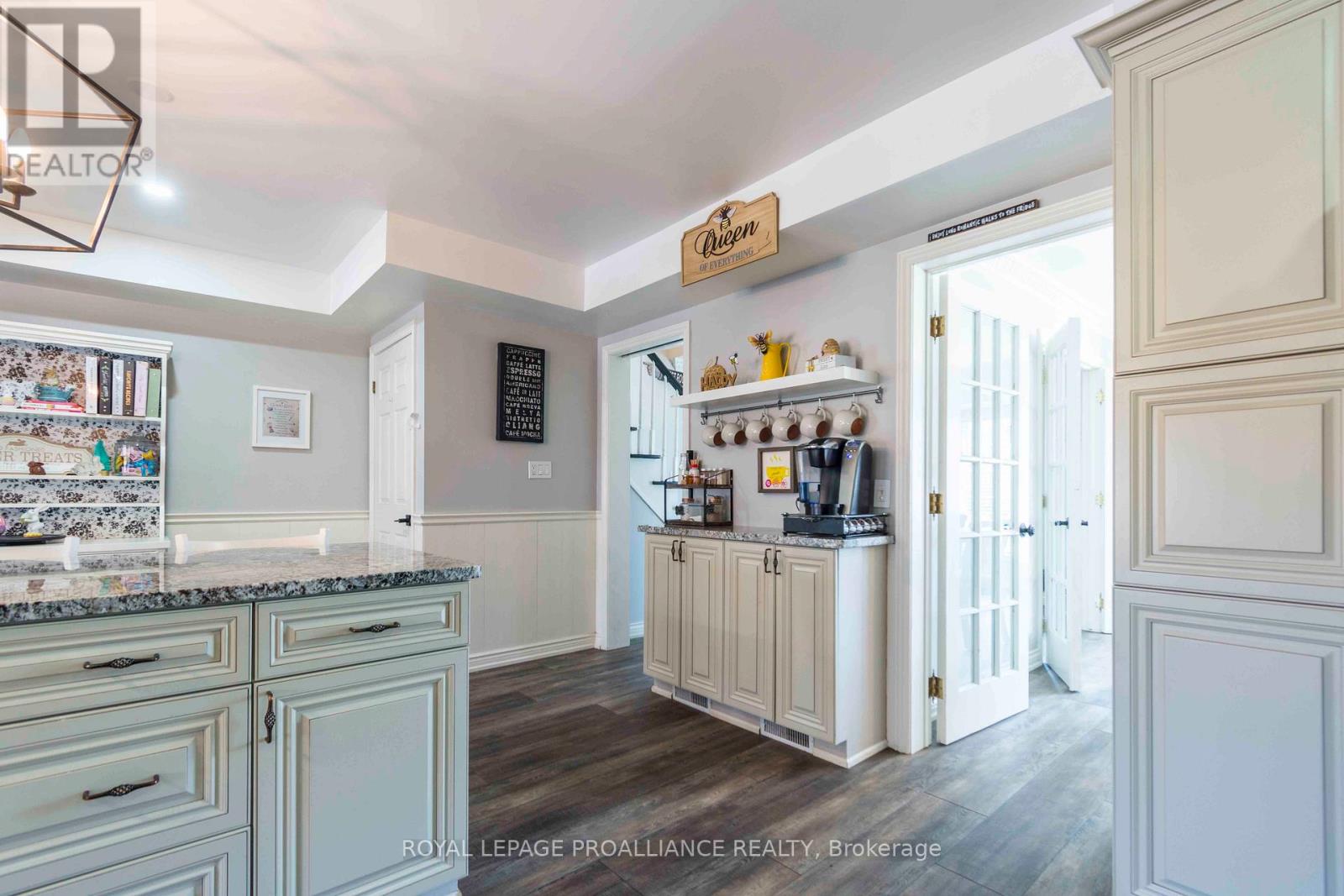 20 Hope Crescent, Belleville (Belleville Ward), Ontario  K8P 4S2 - Photo 22 - X12209173