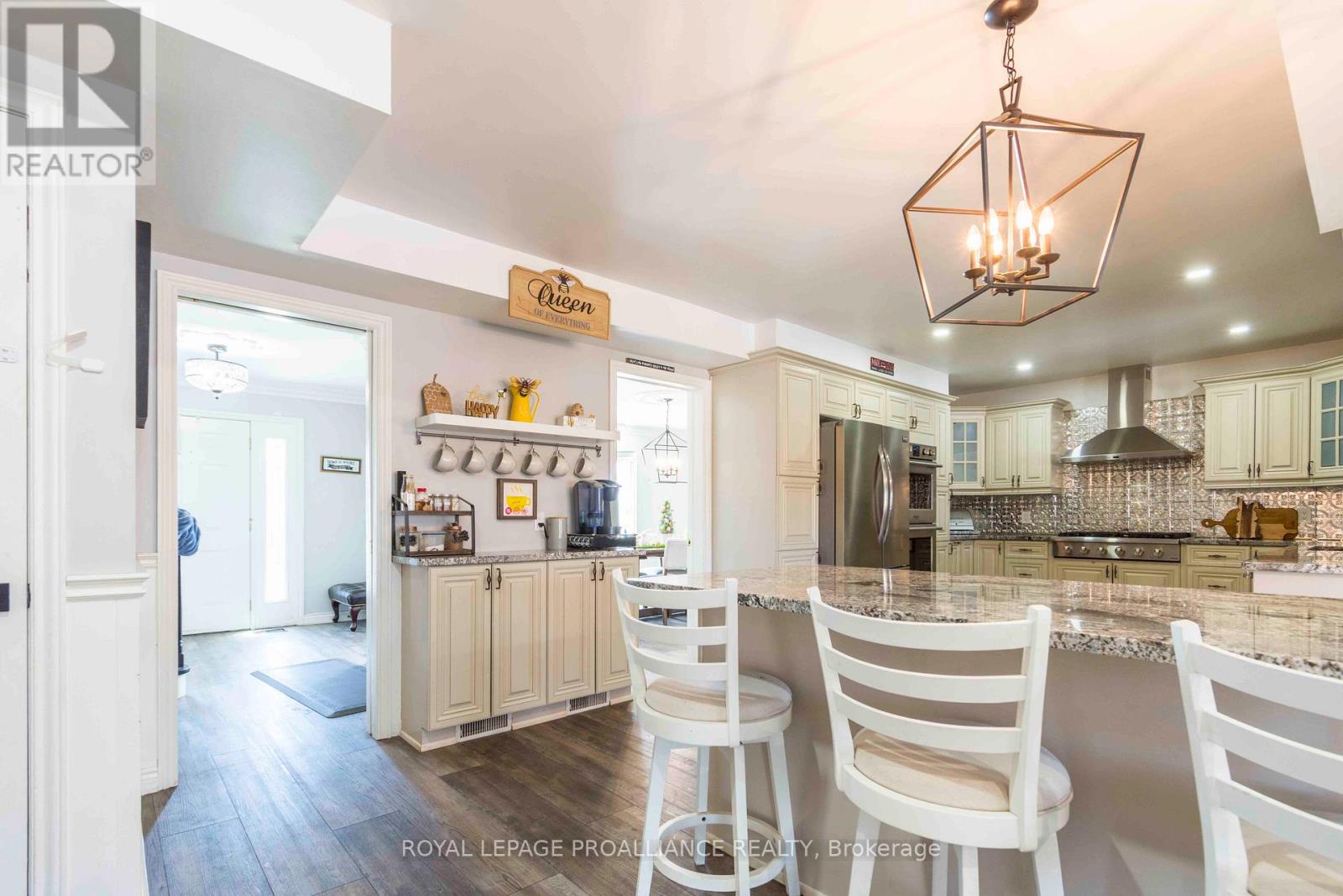 20 Hope Crescent, Belleville (Belleville Ward), Ontario  K8P 4S2 - Photo 23 - X12209173