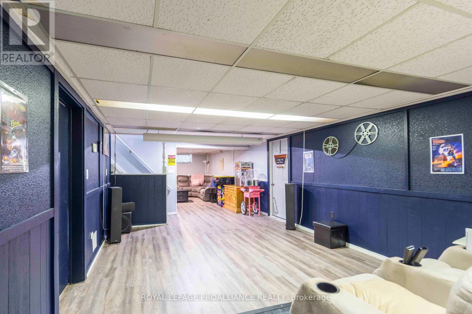 20 Hope Crescent, Belleville (Belleville Ward), Ontario  K8P 4S2 - Photo 40 - X12209173