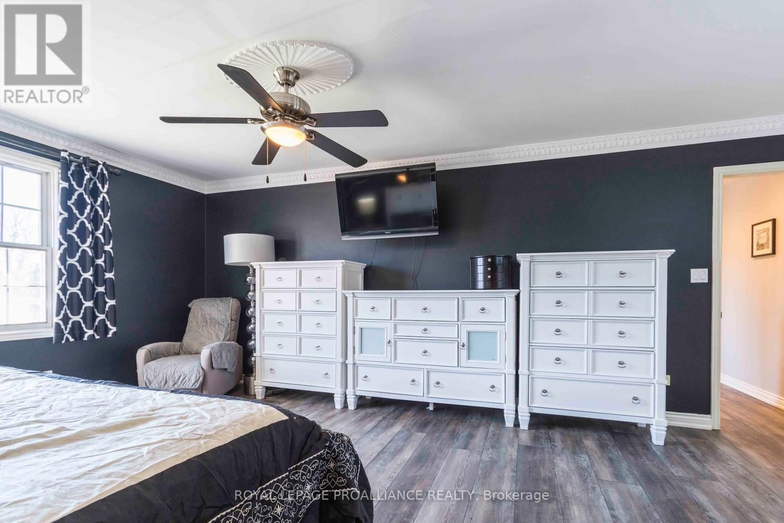 20 Hope Crescent, Belleville (Belleville Ward), Ontario  K8P 4S2 - Photo 34 - X12209173