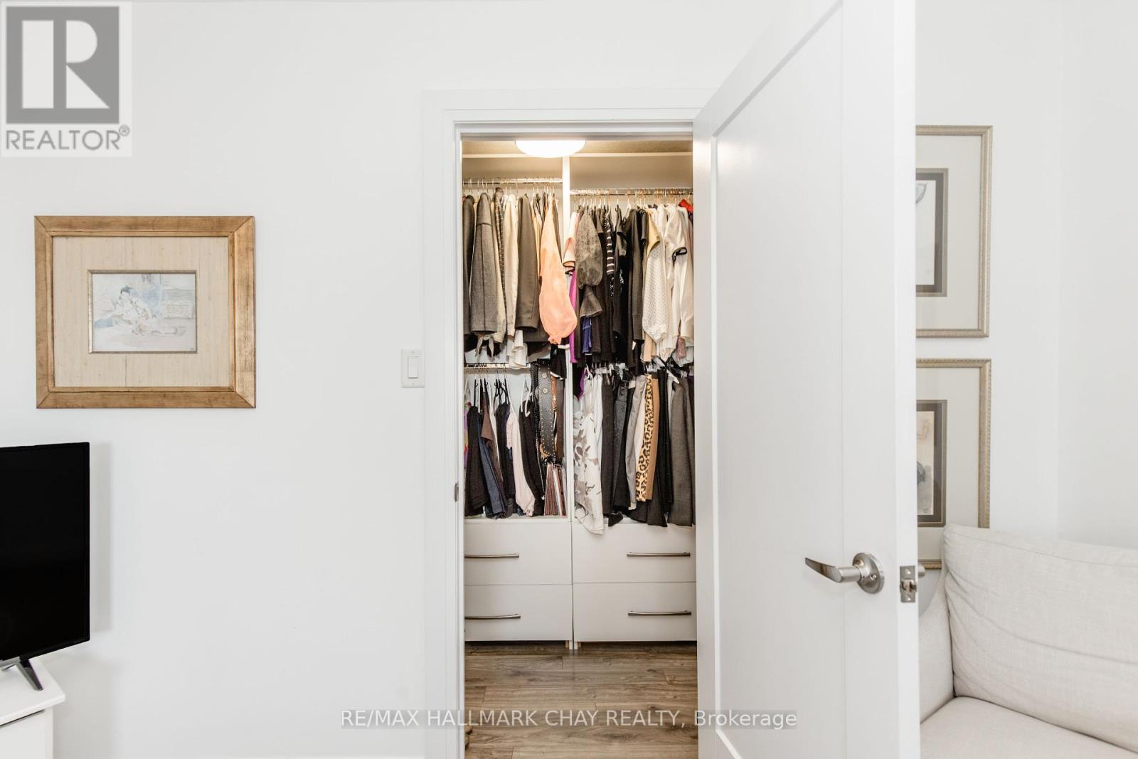 124 Brown Street, Barrie, Ontario  L4N 7V7 - Photo 17 - S12374934