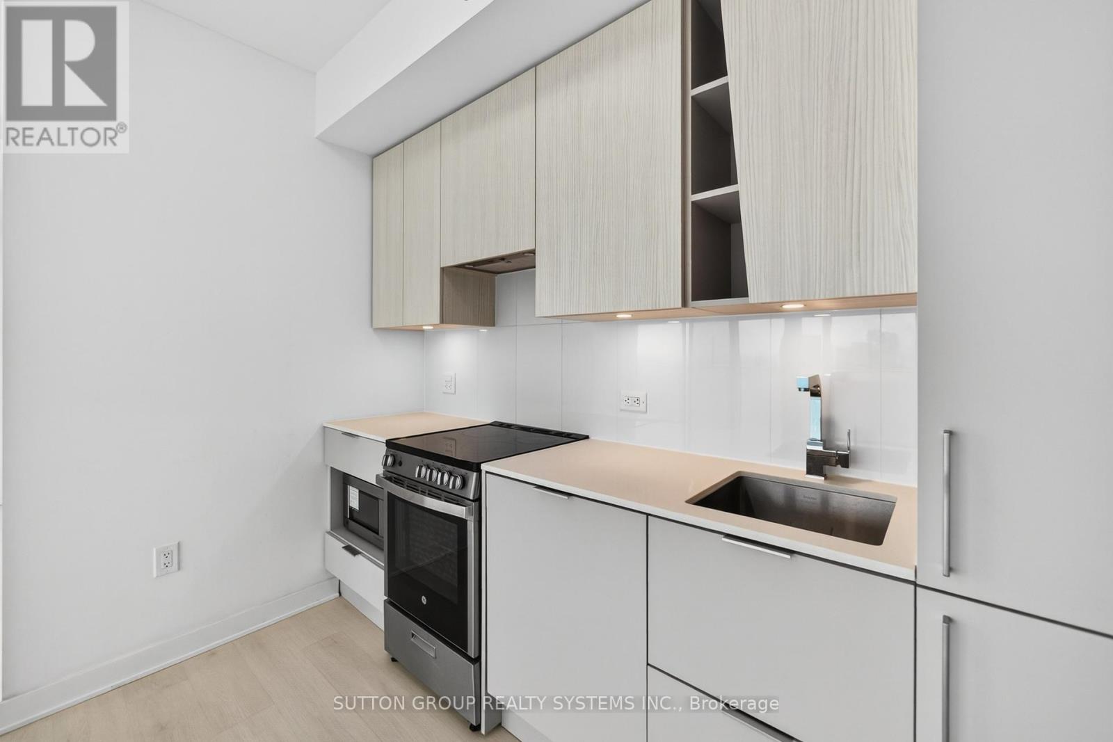 4710 - 3900 Confederation Parkway, Mississauga, Ontario  L5B 0M3 - Photo 17 - W12365209