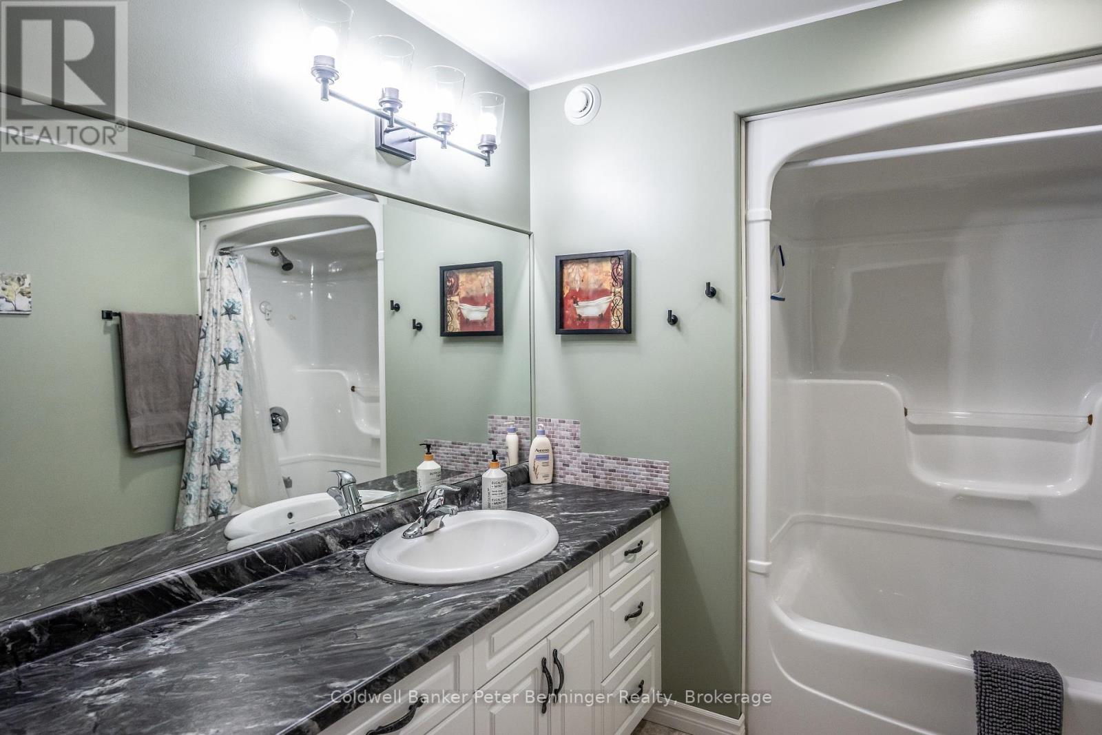 636 22nd Avenue, Hanover, Ontario  N4N 3W7 - Photo 14 - X12120905