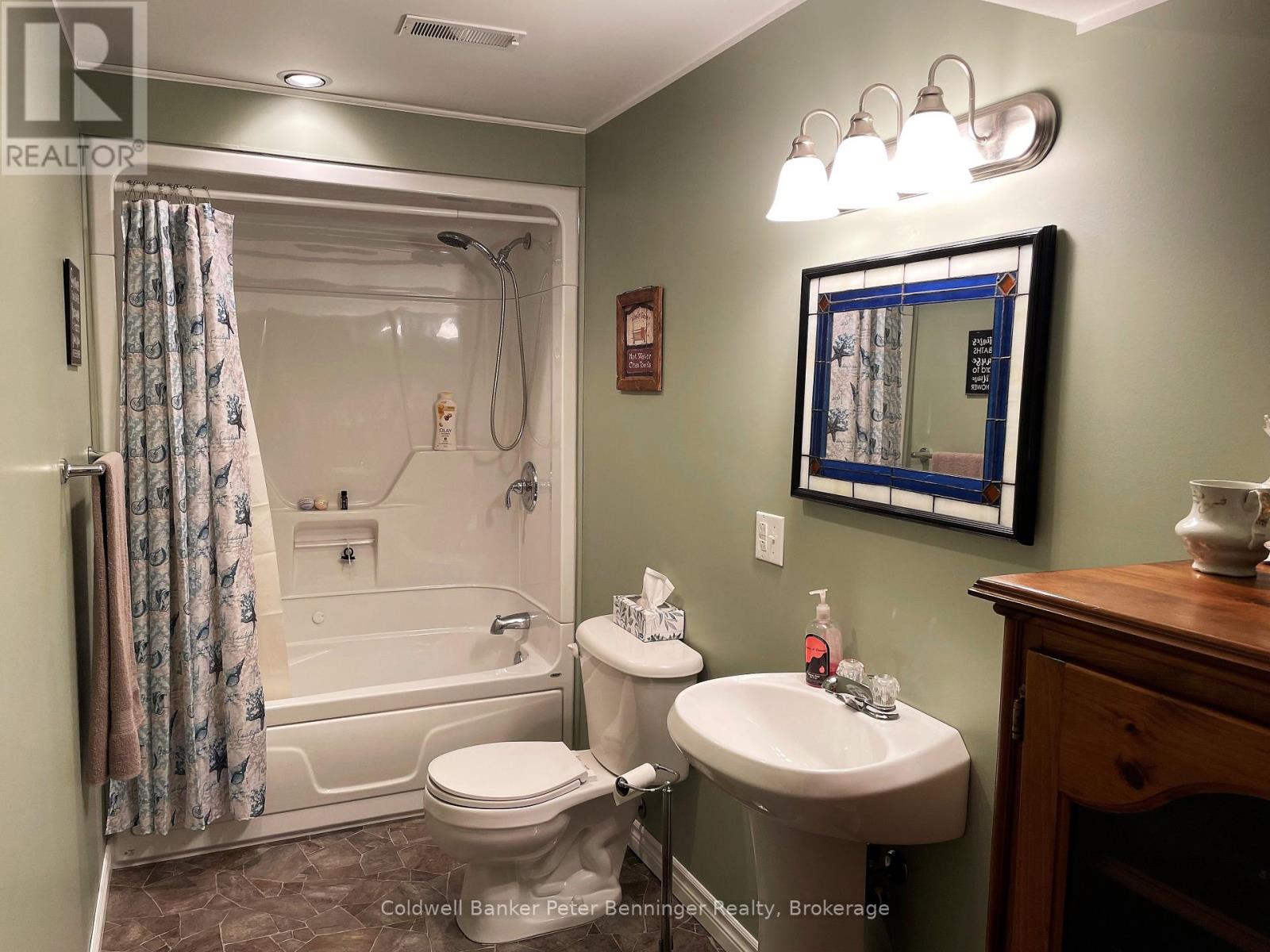 636 22nd Avenue, Hanover, Ontario  N4N 3W7 - Photo 21 - X12120905
