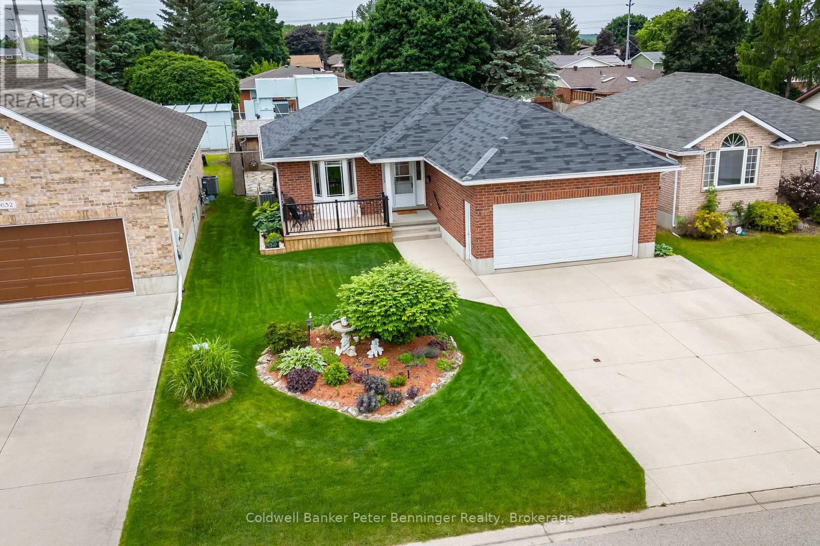 636 22nd Avenue, Hanover, Ontario  N4N 3W7 - Photo 4 - X12120905