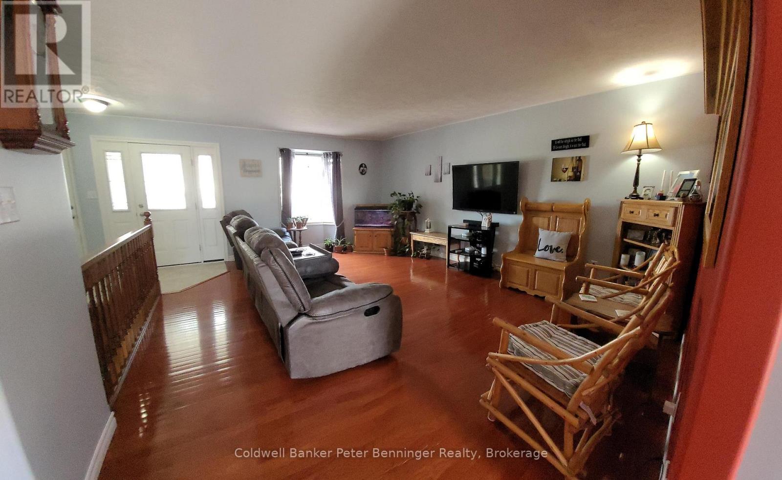 636 22nd Avenue, Hanover, Ontario  N4N 3W7 - Photo 6 - X12120905