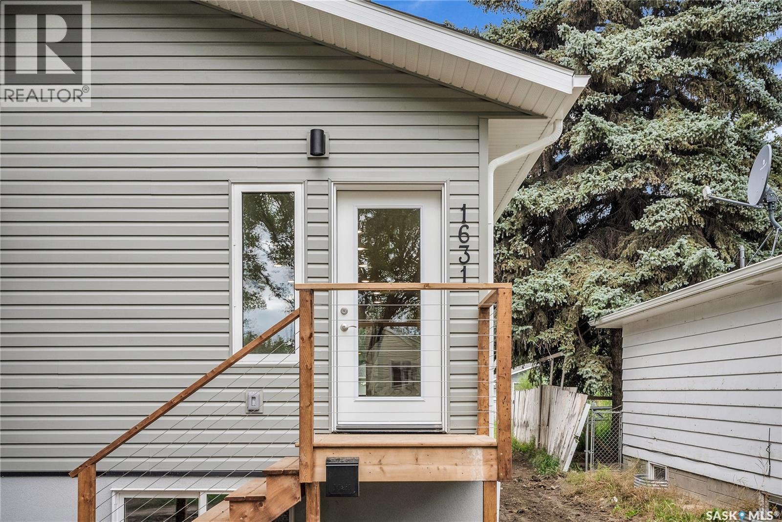 1631 C Avenue N, Saskatoon, Saskatchewan  S7L 1L4 - Photo 2 - SK017194