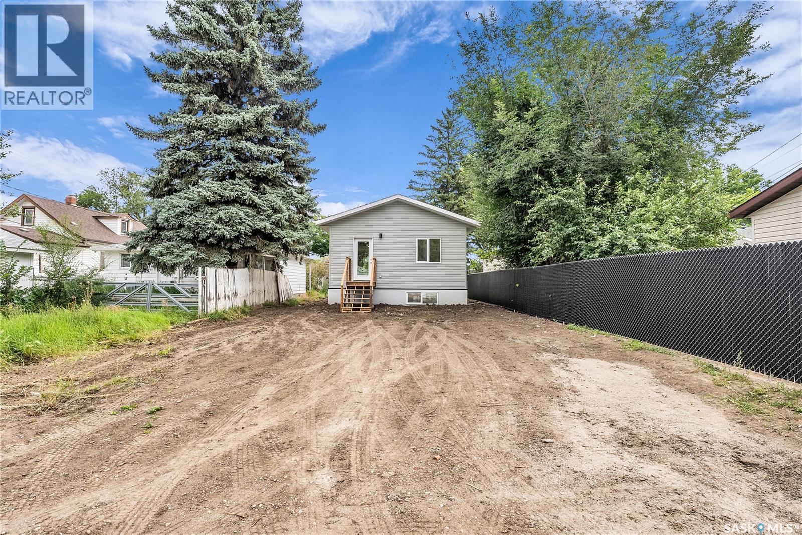 1631 C Avenue N, Saskatoon, Saskatchewan  S7L 1L4 - Photo 30 - SK017194