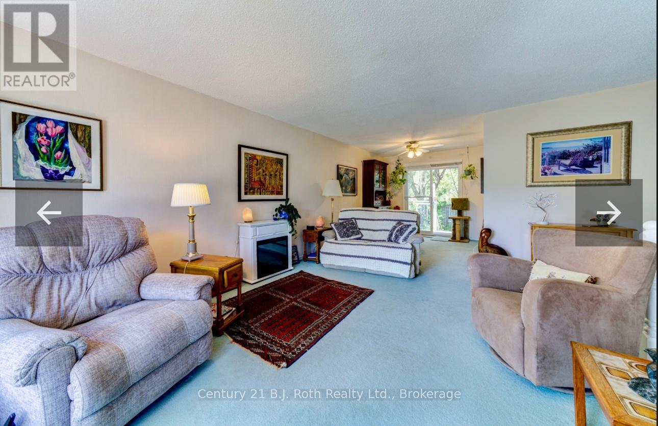 24 Champlain Street, Orillia, Ontario  L3V 2G7 - Photo 5 - S12374324
