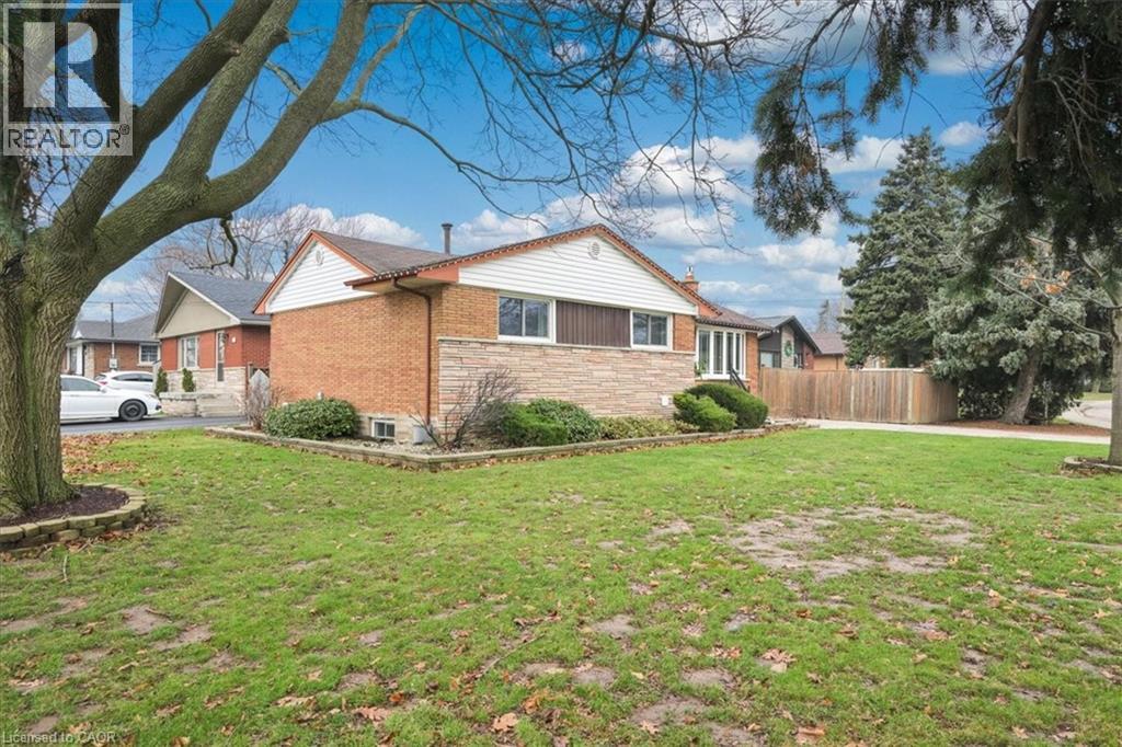 72 West 25th Street, Hamilton, Ontario  L9C 4X2 - Photo 3 - 40764682