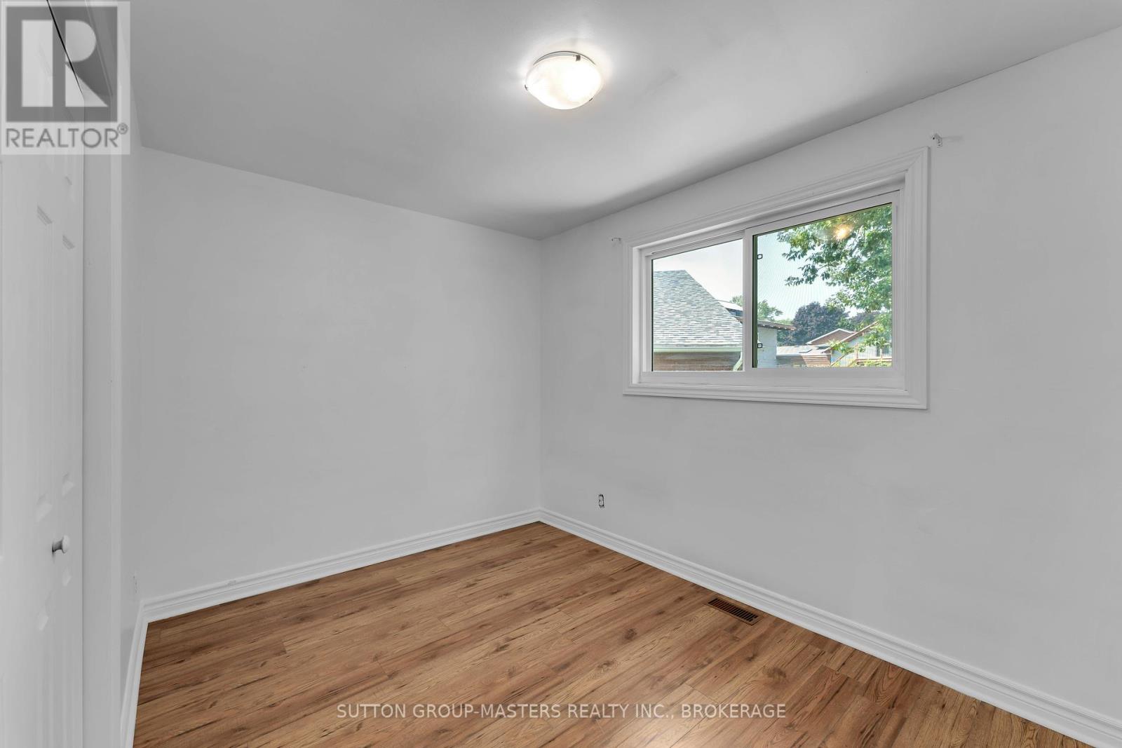 40 Crescent Drive, Kingston, Ontario  K7M 4J5 - Photo 17 - X12375223