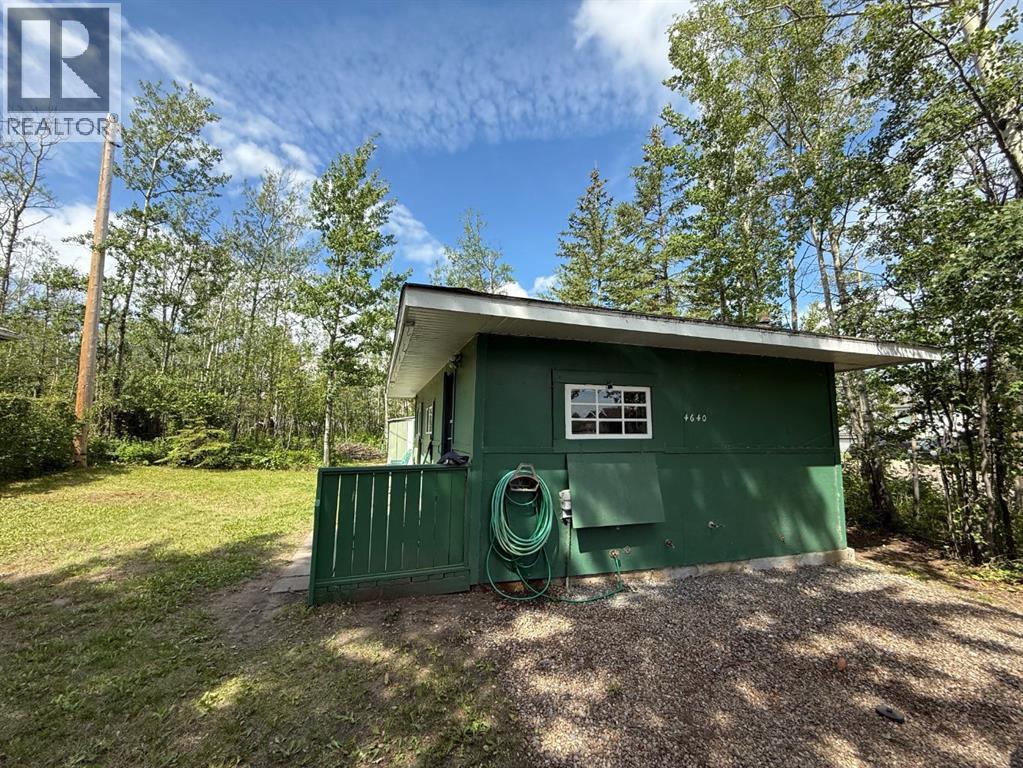 4640 49 Street, Sylvan Lake, Alberta  T4S 1P2 - Photo 2 - A2249591