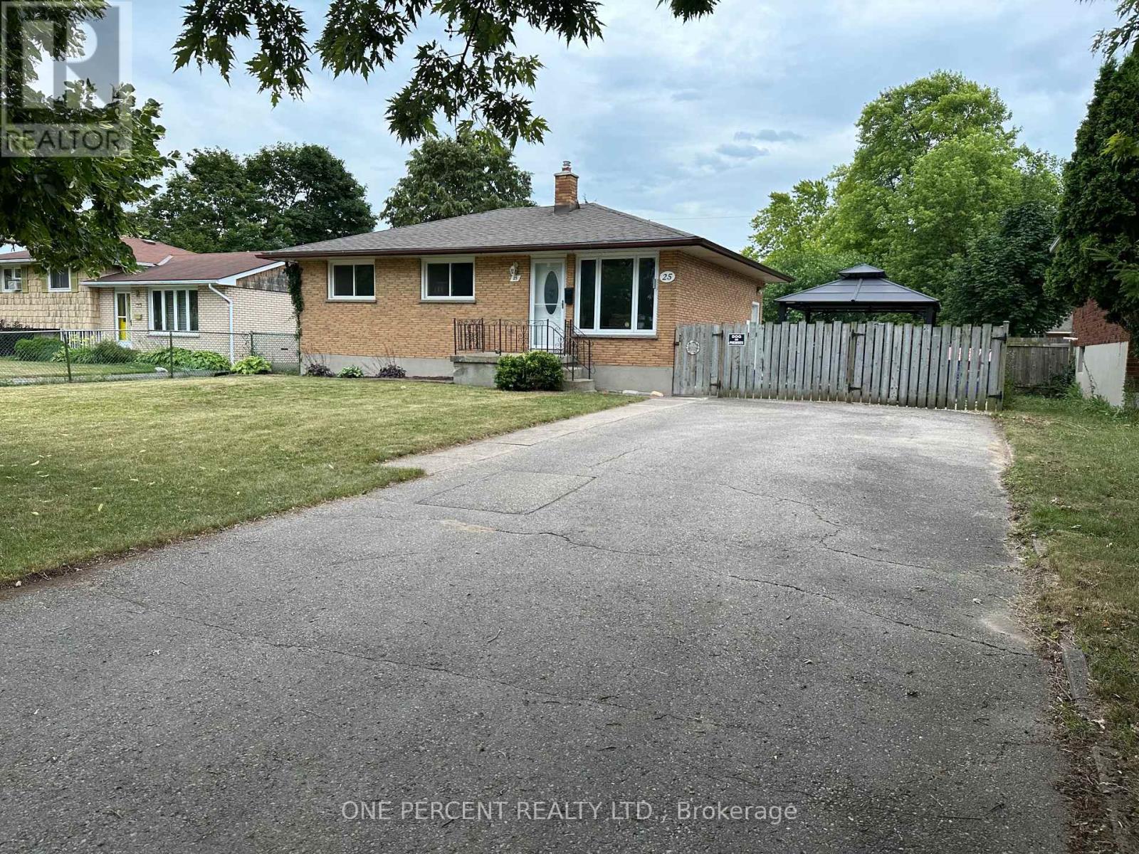 25 Hawkesbury Avenue, London East (East D), Ontario  N5V 2J9 - Photo 1 - X12282115