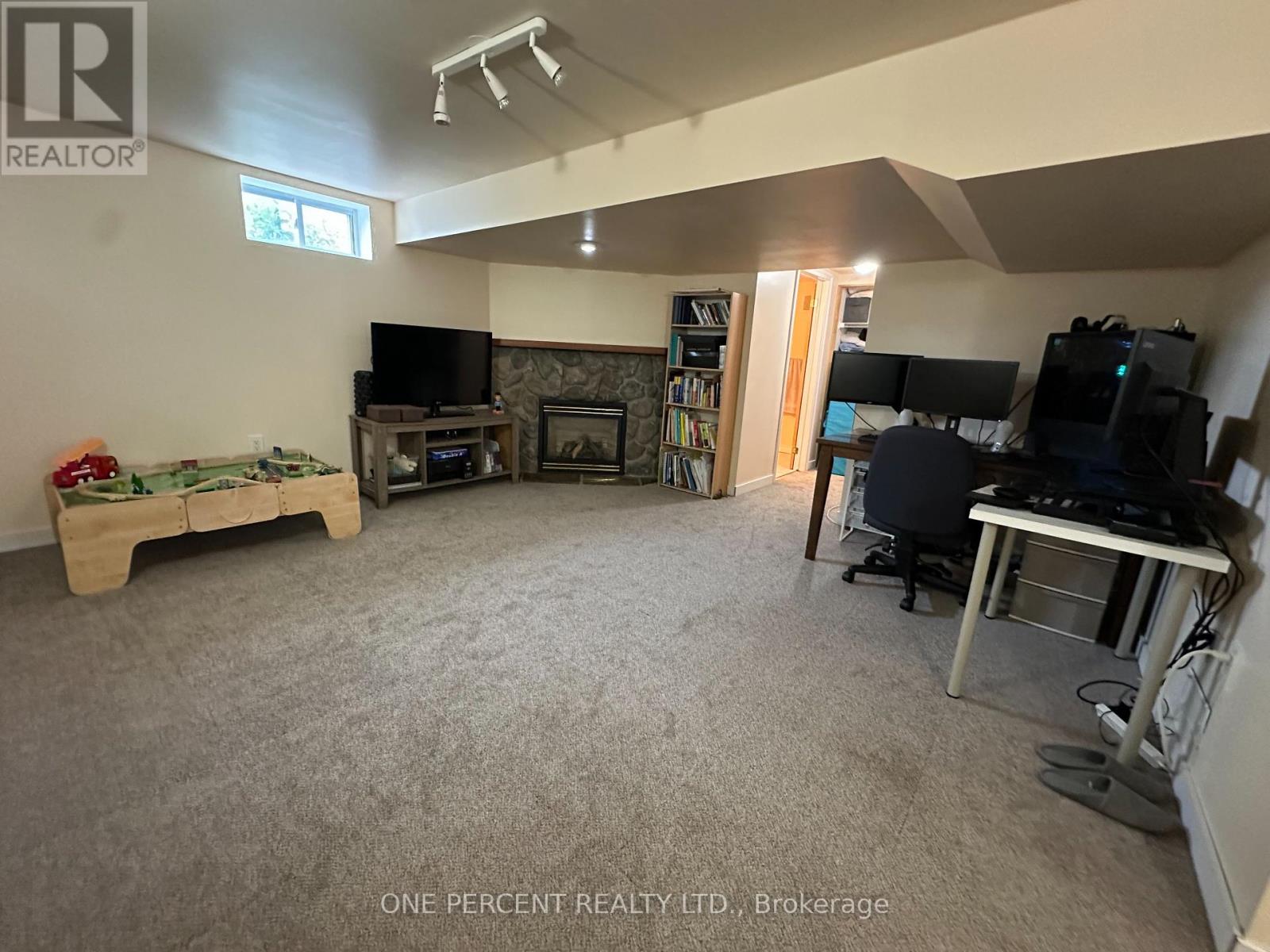 25 Hawkesbury Avenue, London East (East D), Ontario  N5V 2J9 - Photo 21 - X12282115