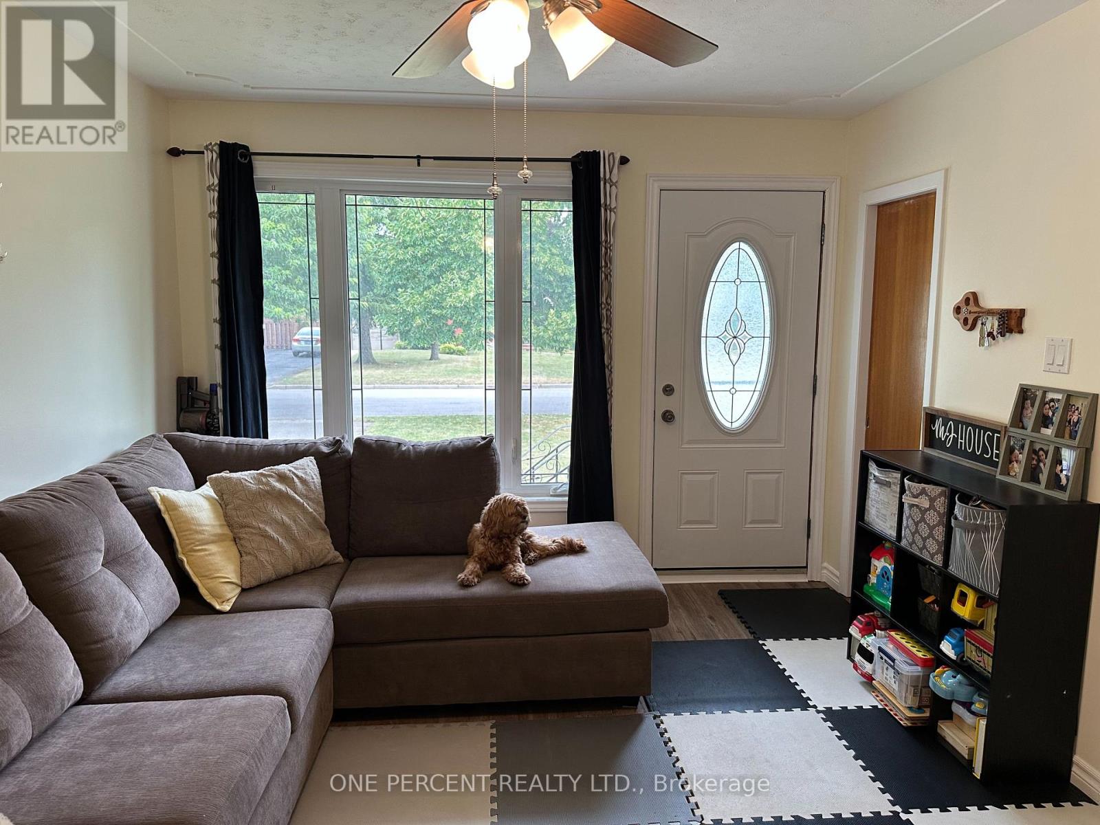 25 Hawkesbury Avenue, London East (East D), Ontario  N5V 2J9 - Photo 3 - X12282115