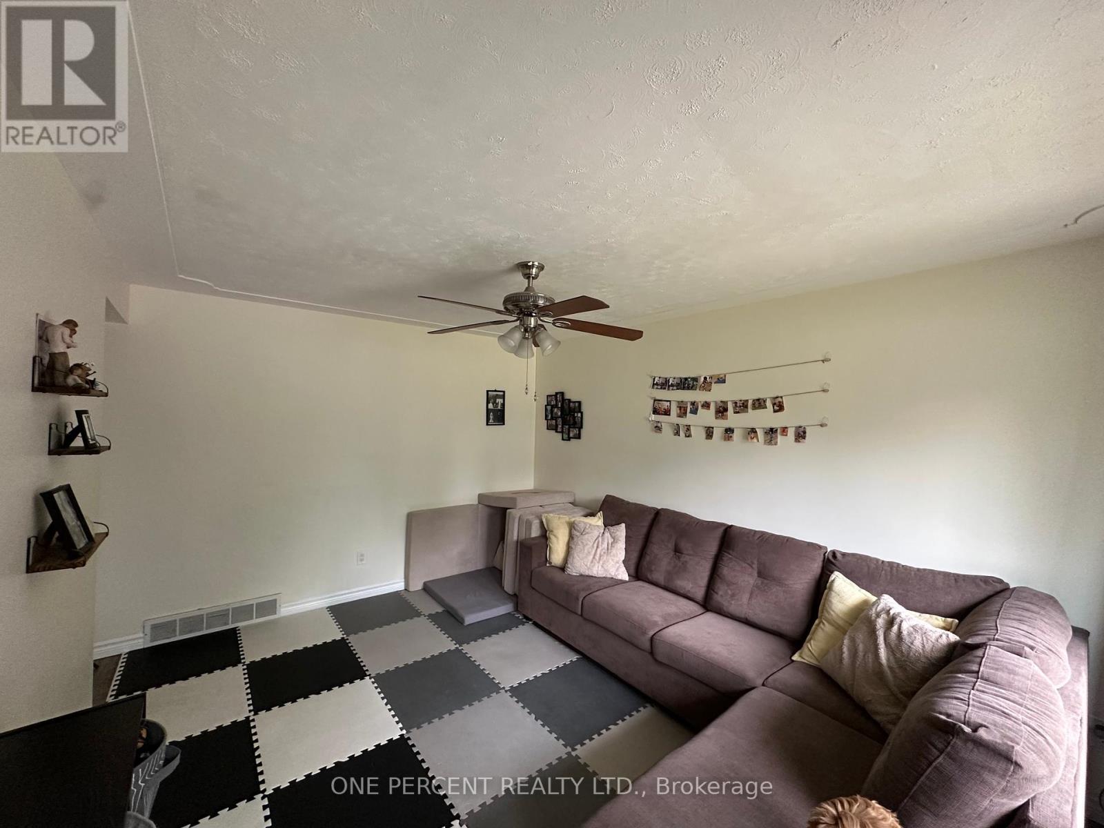 25 Hawkesbury Avenue, London East (East D), Ontario  N5V 2J9 - Photo 4 - X12282115