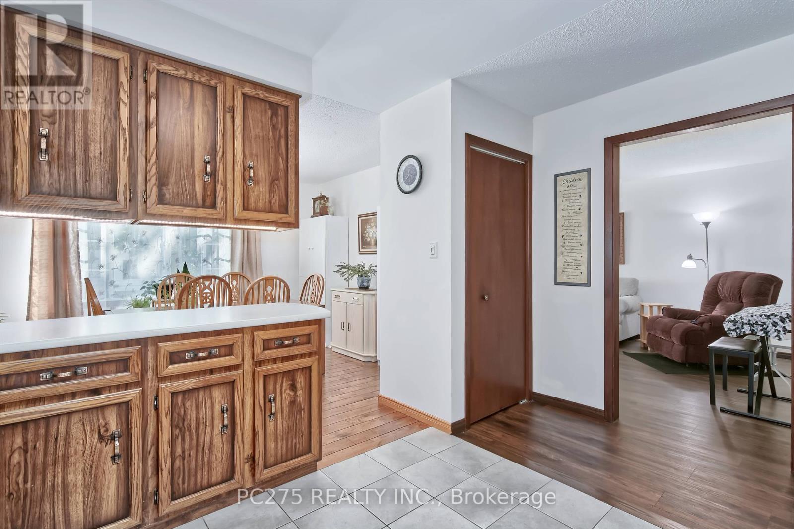 351 Mitton Street N, Sarnia, Ontario  N7T 6J6 - Photo 11 - X12375260