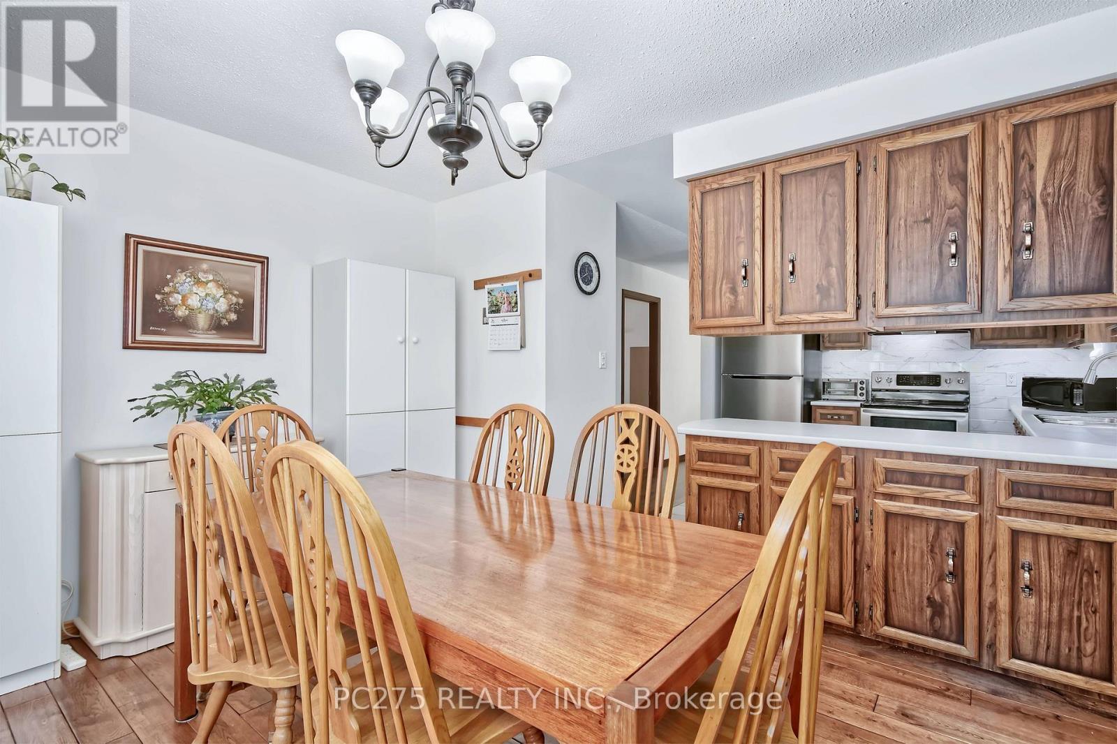 351 Mitton Street N, Sarnia, Ontario  N7T 6J6 - Photo 13 - X12375260
