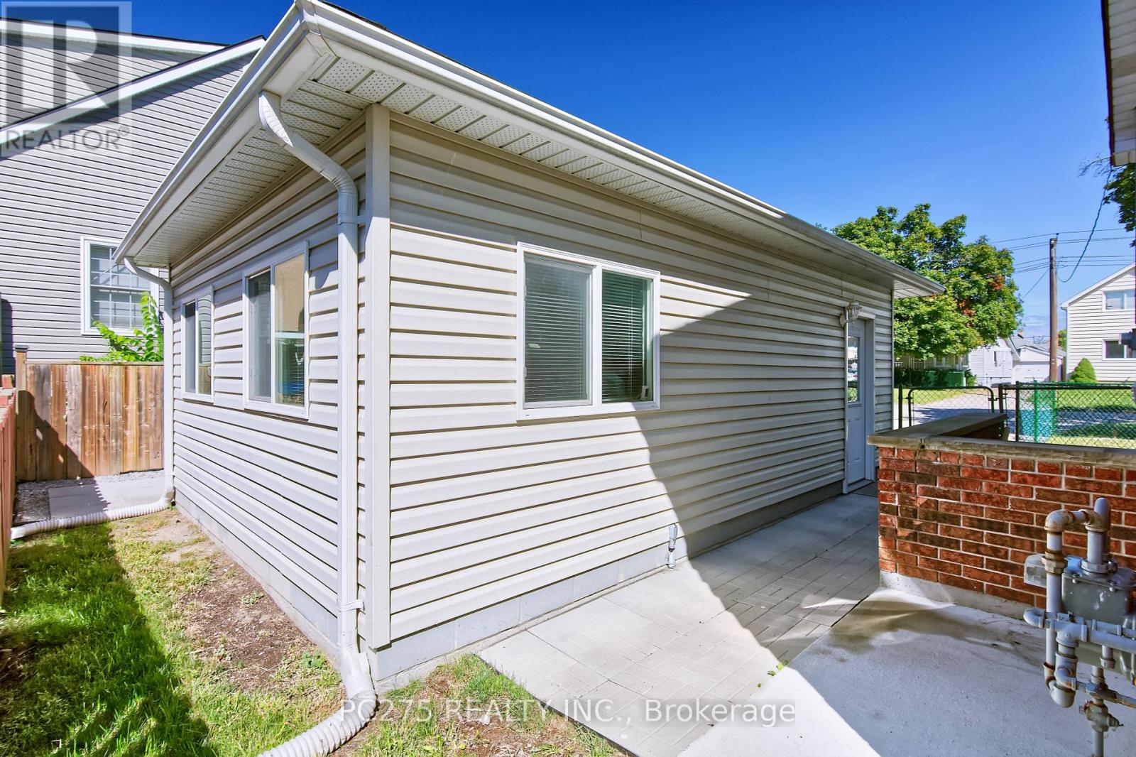351 Mitton Street N, Sarnia, Ontario  N7T 6J6 - Photo 30 - X12375260