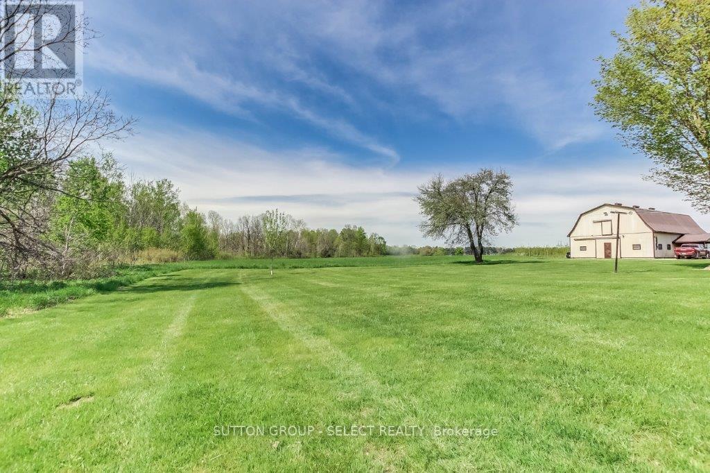 17750 Wyton Drive, Thames Centre, Ontario  N0M 2P0 - Photo 6 - X12375284