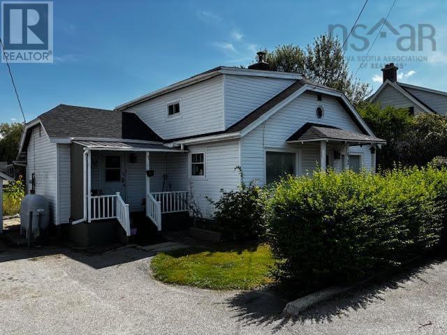 672 Highway 1, Hebron, Nova Scotia  B5A 5A3 - Photo 1 - 202522117