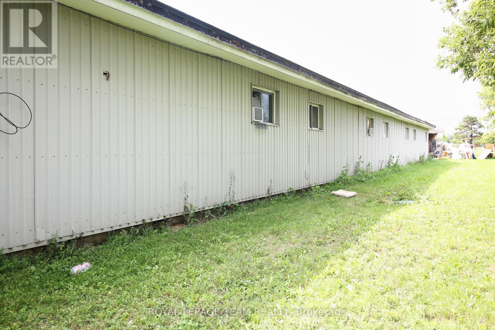 6637 Bank Street, Ottawa, Ontario  K0A 2P0 - Photo 6 - X12375212