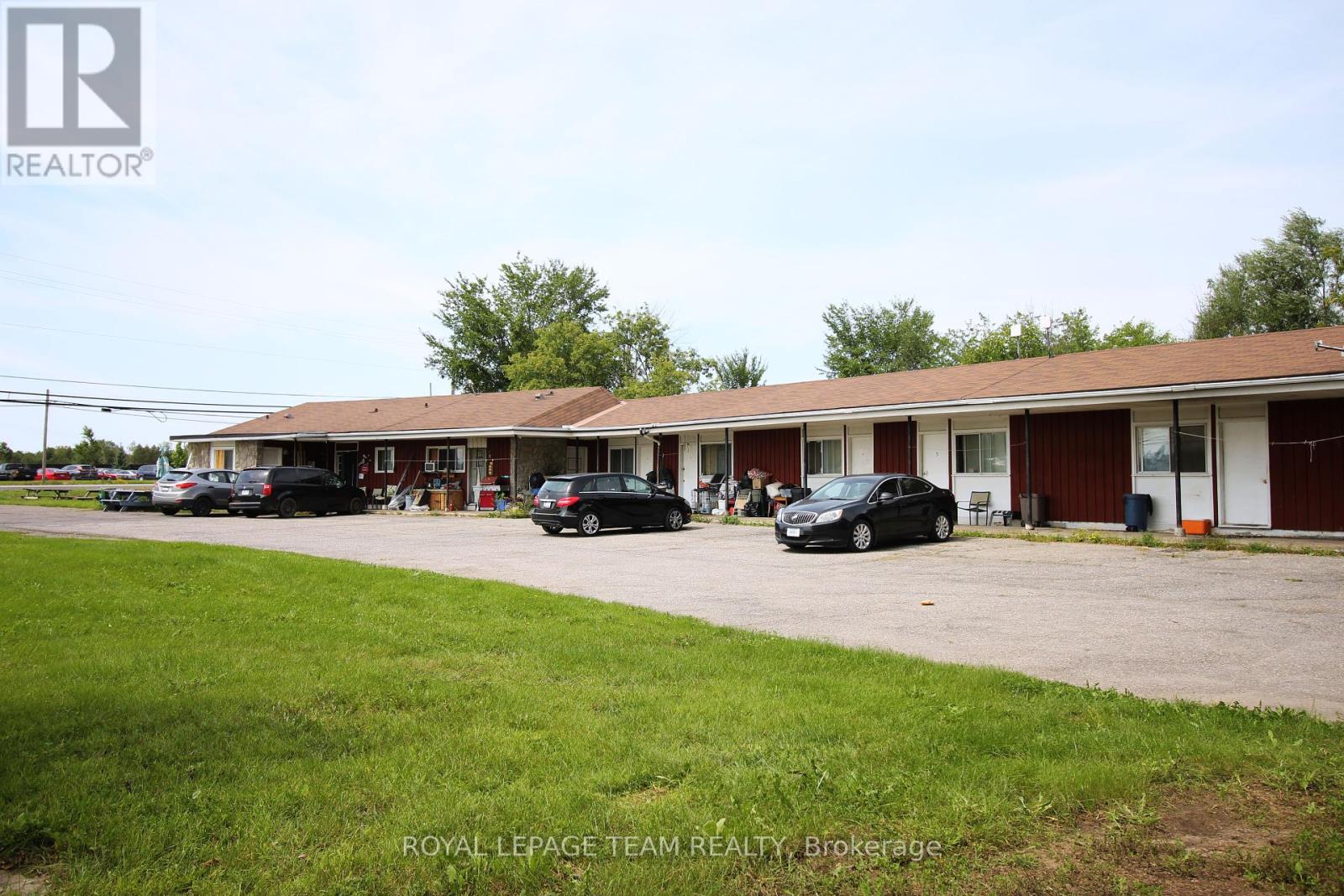 6637 Bank Street, Ottawa, Ontario  K0A 2P0 - Photo 3 - X12375213