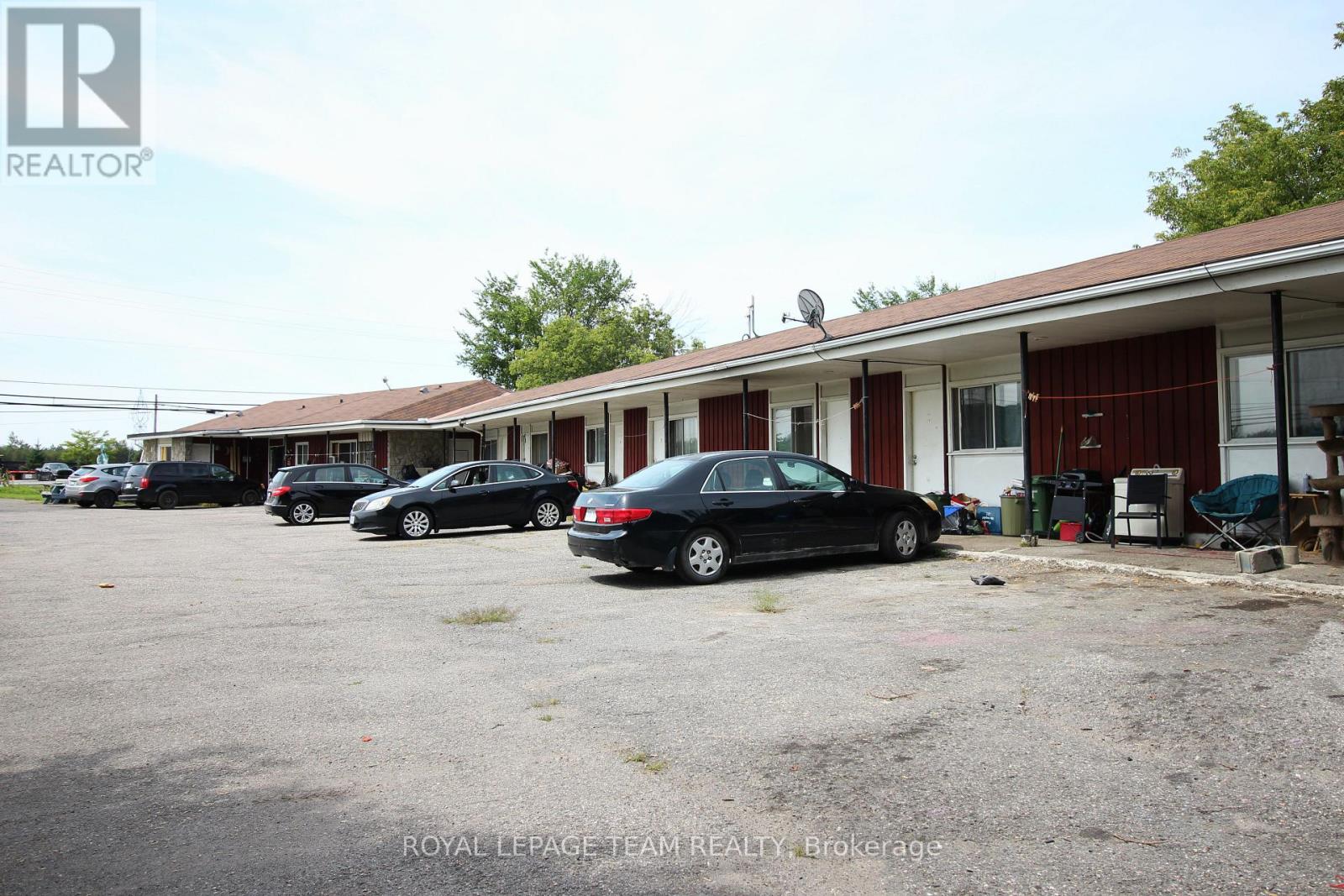 6637 Bank Street, Ottawa, Ontario  K0A 2P0 - Photo 4 - X12375213
