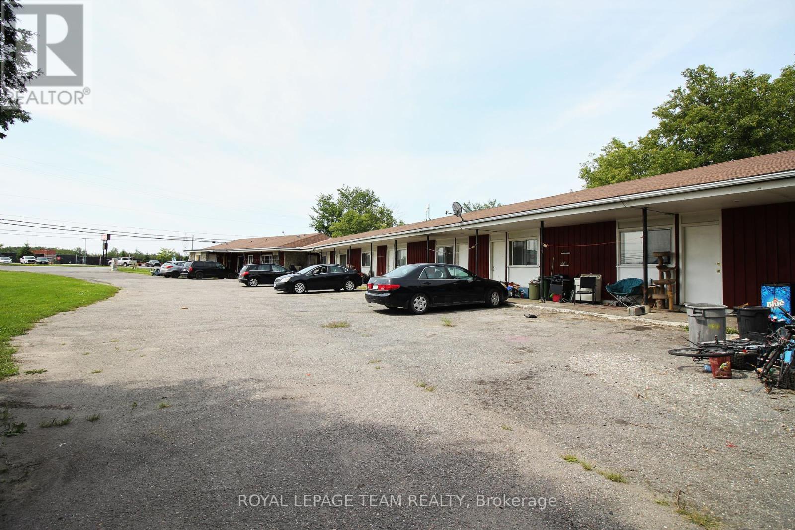 6637 Bank Street, Ottawa, Ontario  K0A 2P0 - Photo 5 - X12375213