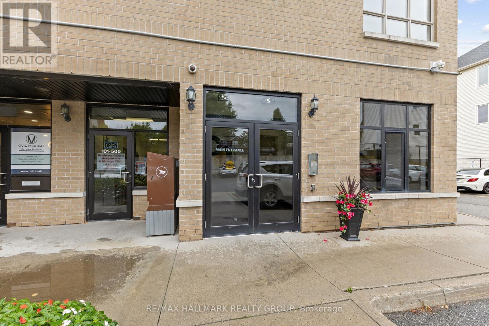 206 - 500 Claridge Drive, Ottawa, Ontario  K2J 3G5 - Photo 2 - X12375239