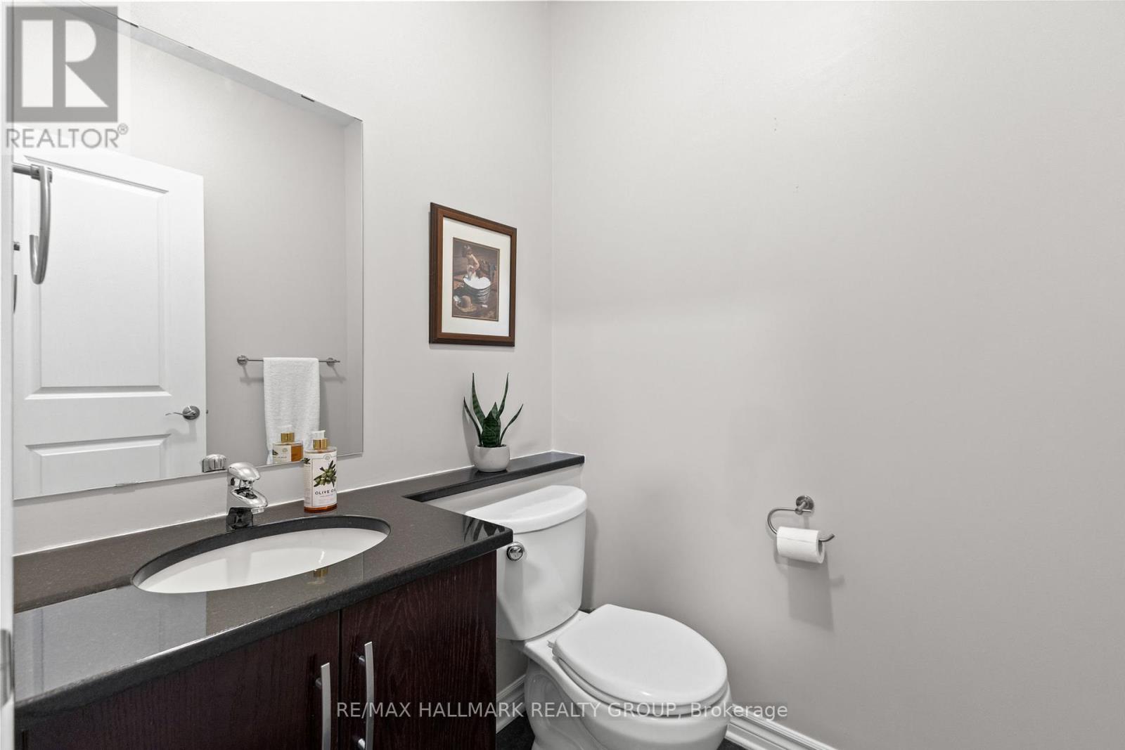 206 - 500 Claridge Drive, Ottawa, Ontario  K2J 3G5 - Photo 5 - X12375239