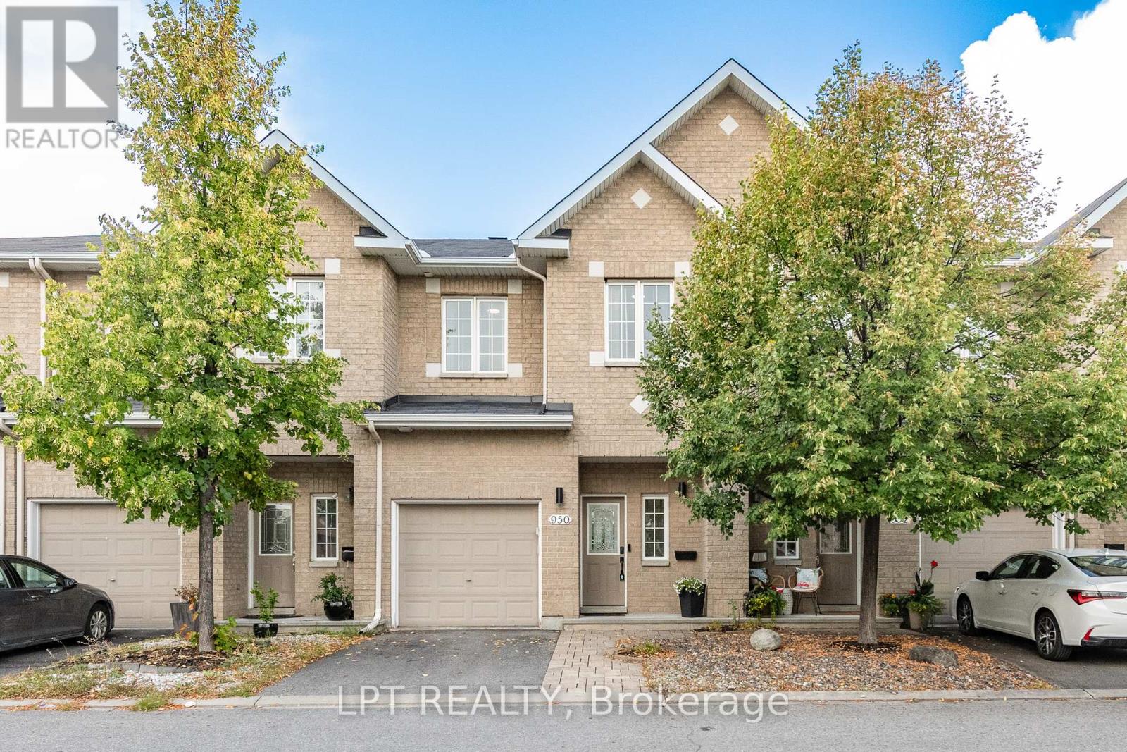 Property at 950 TOROVIN PRIVATE image 1