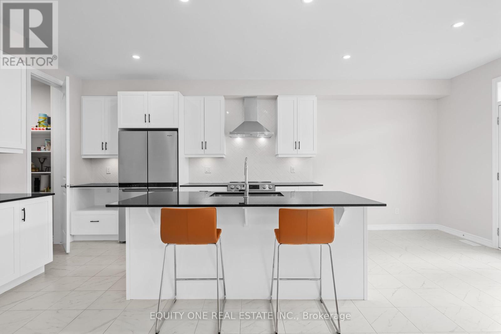215 Meynell Road, Ottawa, Ontario  K0A 2Z0 - Photo 12 - X12375319