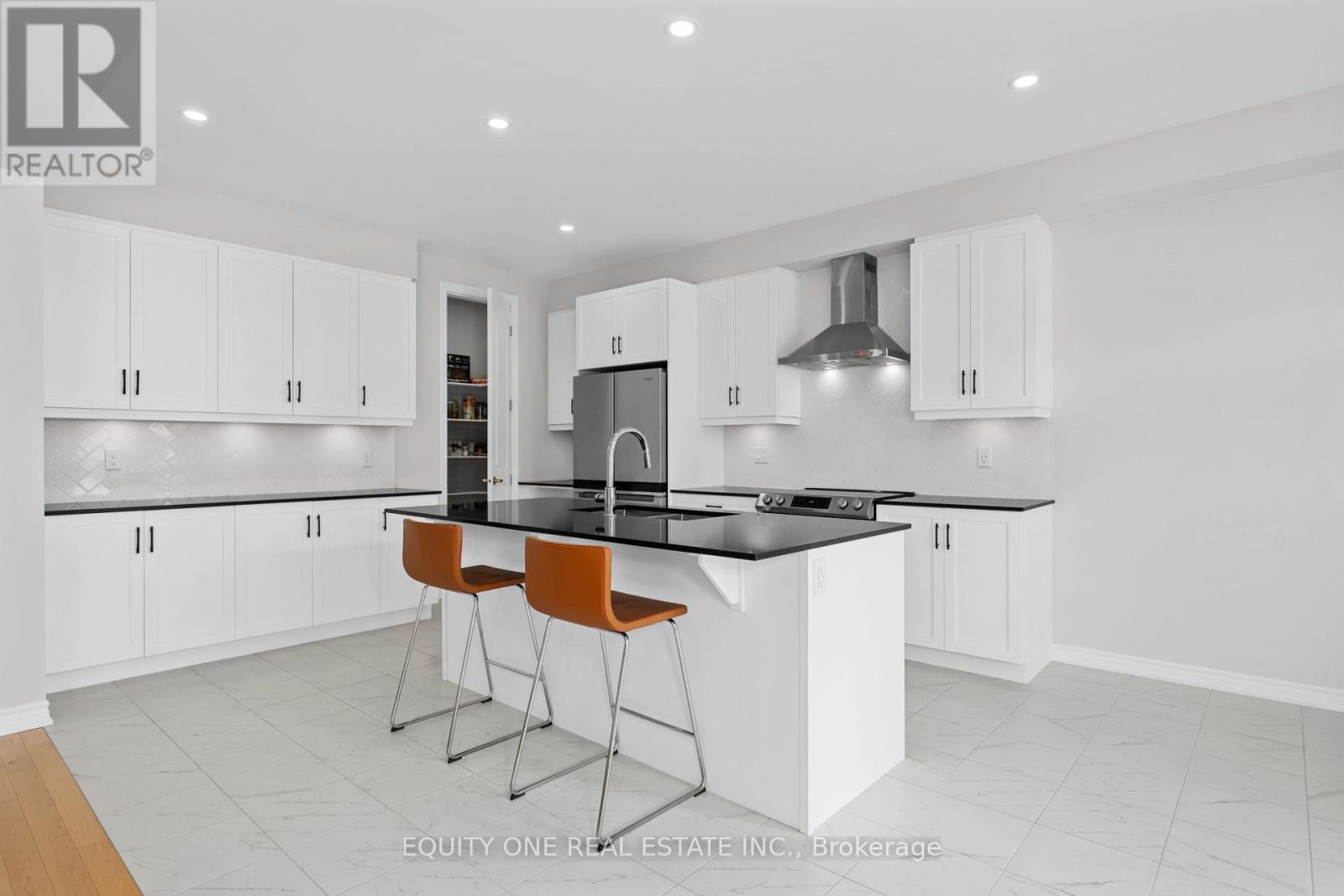 215 Meynell Road, Ottawa, Ontario  K0A 2Z0 - Photo 13 - X12375319