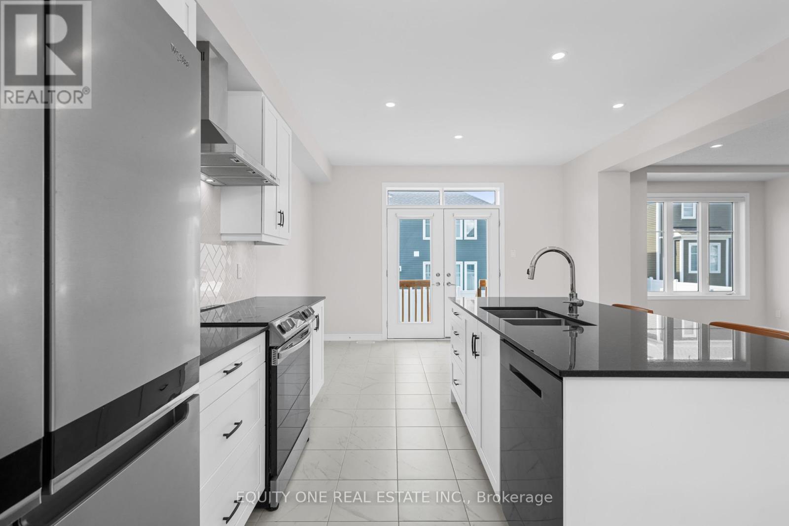 215 Meynell Road, Ottawa, Ontario  K0A 2Z0 - Photo 15 - X12375319