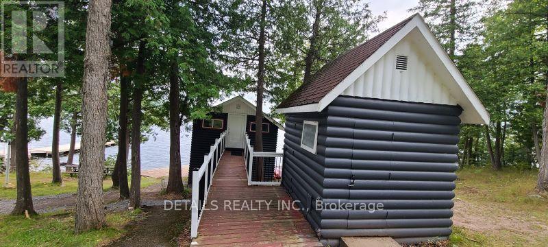 411 Pickerel Bay Road, Lanark Highlands, Ontario  K0A 3L0 - Photo 14 - X12375367