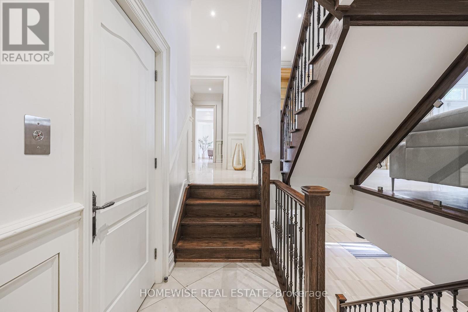 2706 Bayview Avenue, Toronto, Ontario  M2L 1B9 - Photo 30 - C12375180